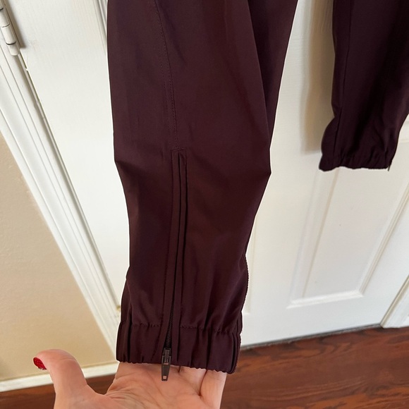 Old Navy Women's Track Pants - Dark Purple - Picture 4 of 7